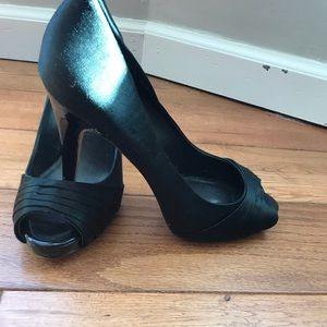 Worn Twice, White House Black Market Size 10 pumps
